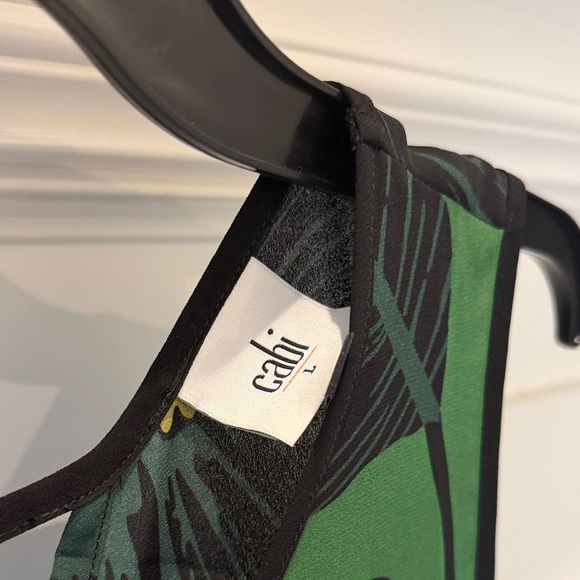 CAbi Tahiti Top EUC Large FOR ALL SEASONS! - Picture 2 of 5